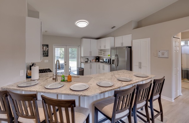 Come enjoy our newly renovated vacation home, located in DeLand, Florida