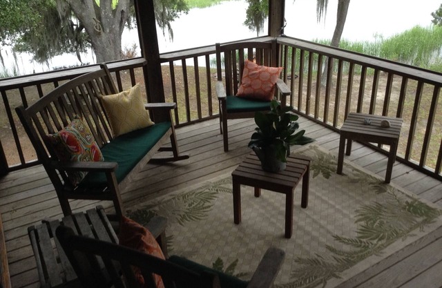 Come Enjoy Paradise With On-Site Dock And Lovely Sunsets