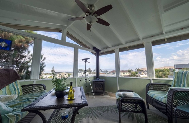 Come Share Our Dogwood Beach House - Dog Friendly
