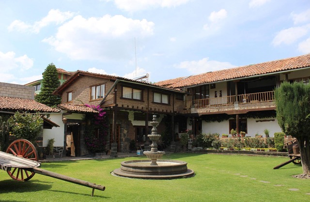 Comfortable and Cozy House of the XVII Century at 30 min. Toluca completely remodeled