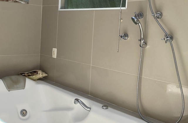 COMFORT IN SIMPLICITY - with hot tub