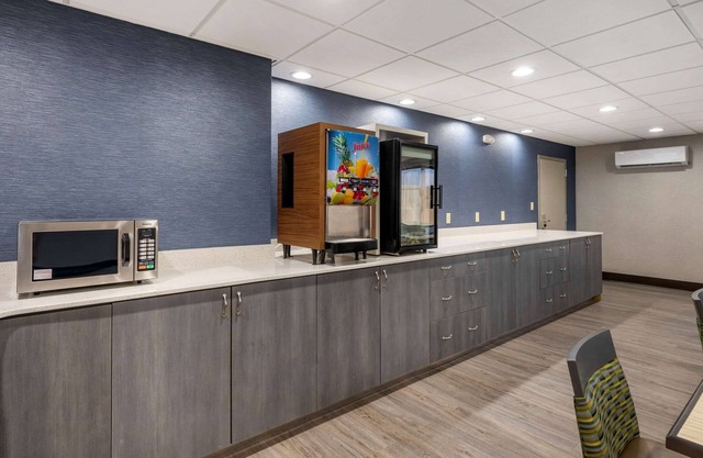 Comfort Inn & Suites Greer - Greenville