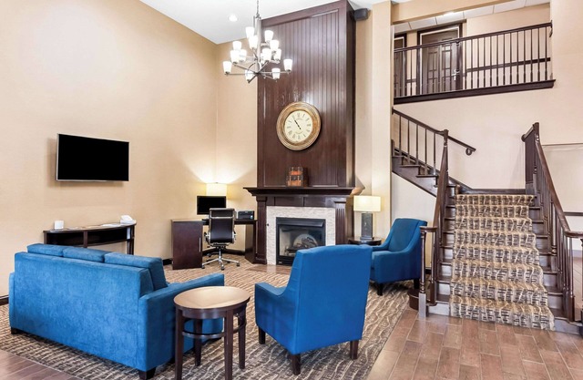 Comfort Inn & Suites Heath - Newark South