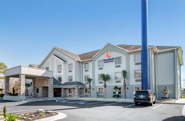 Comfort Inn & Suites Macon North I-75