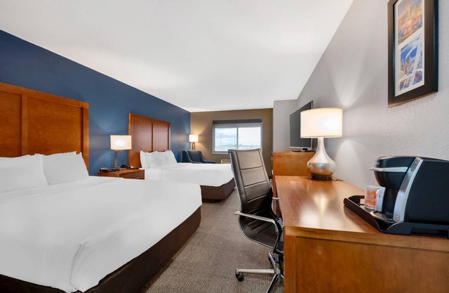 Comfort Inn & Suites North Greenfield
