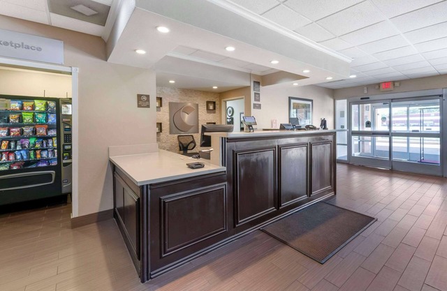 Comfort Inn & Suites Porter near Indiana Dunes