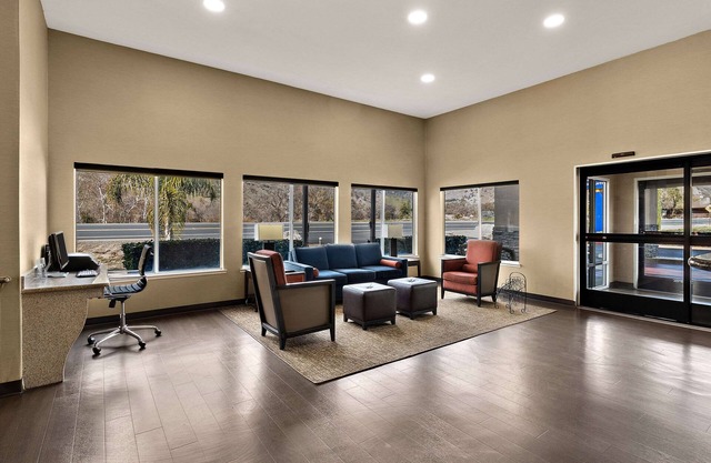 Comfort Inn & Suites Sequoia/Kings Canyon