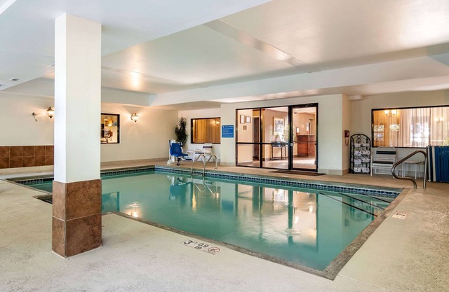 Comfort Inn & Suites Suwanee - Sugarloaf