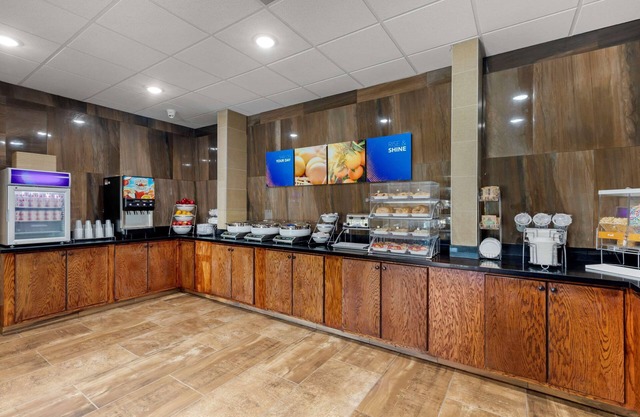 Comfort Suites West Monroe near Ike Hamilton Expo Center