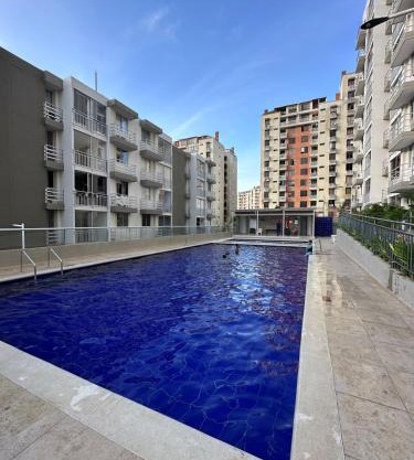 Comfortable 2 bedroom apartment with pool in Miramar