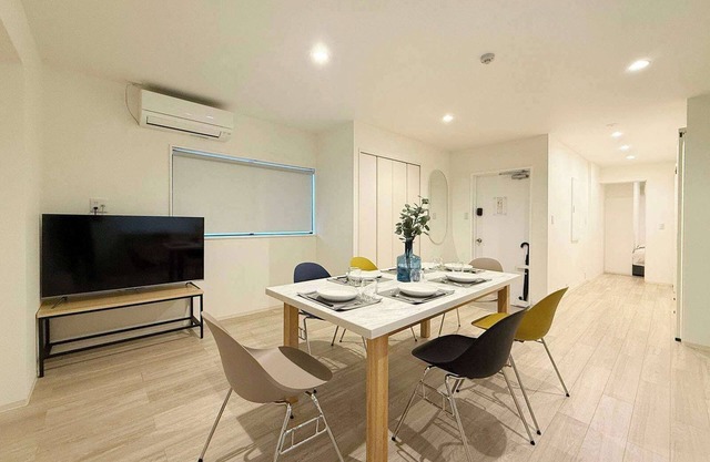 Comfortable 2BR Apt in Hatchobori - Sleeps 10