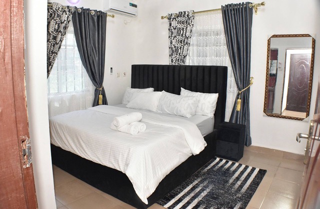 Comfortable 3 bedroom apartment in Asaba