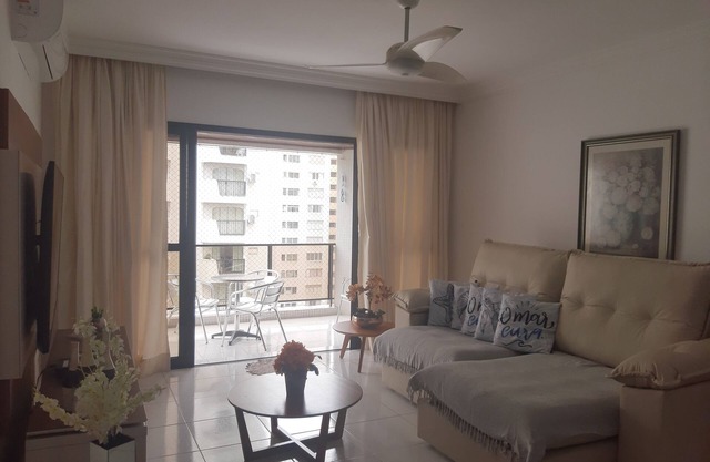 Comfortable, air cond. and tv in the 3 bedrooms. and living room, NET, WIFI, 2 GAR., 200 mts from the sea