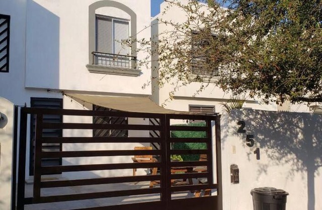 Comfortable and private house 2 Bedrooms Wifi Parking Free