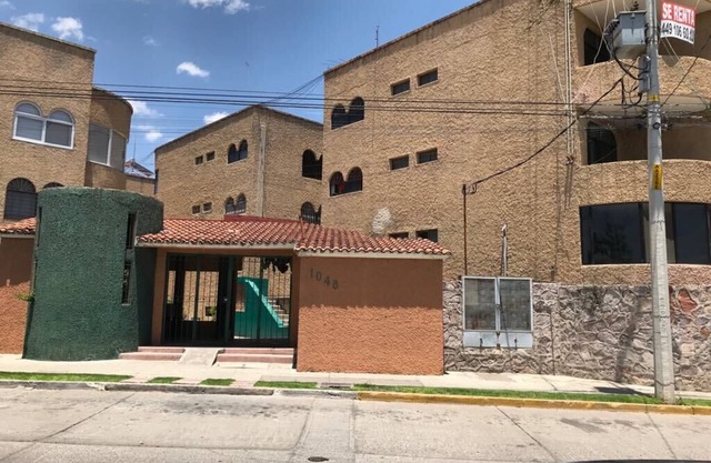 comfortable apartment excellent location 8 minutes from downtown