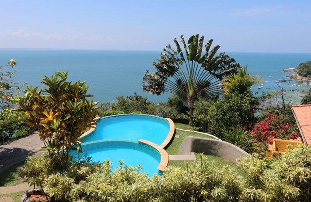 Comfortable Apartment with Sea View in the middle of Nature,