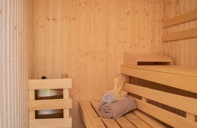 Comfortable bungalow for 8 persons