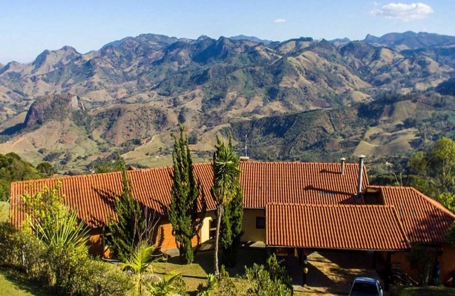 Comfortable country house in the mountains - spacious and modern