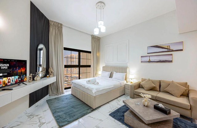 Comfortable Studio With Dubailand Vibes