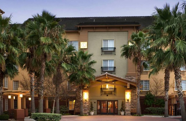 Comfortable Suite w/breakfast Near Major Silicon Valley Attractions