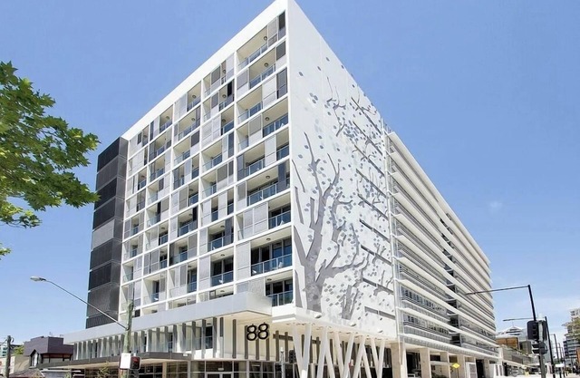 ComfortableandConvenient Rental Apt in Chatswood