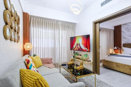 Comfy 1BR Apt, King Bed, Pool