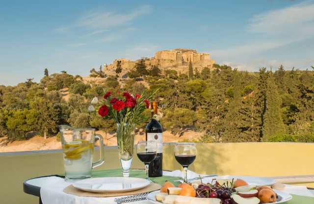 Comfy 2Bedroom apartment at the foothills of Acropolis