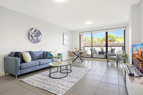 Comfy 2BR in Parramatta central with free parking