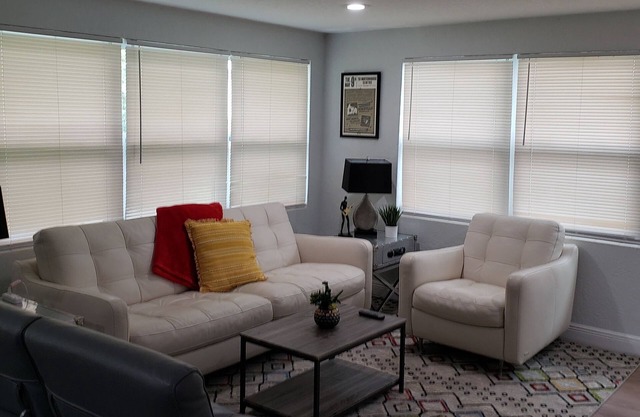 Comfy 3-BR home for walking Downtown Sanford and visiting Central Florida