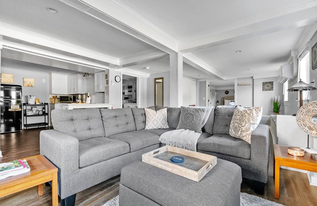 Comfy, Cozy, Captivating | Park View