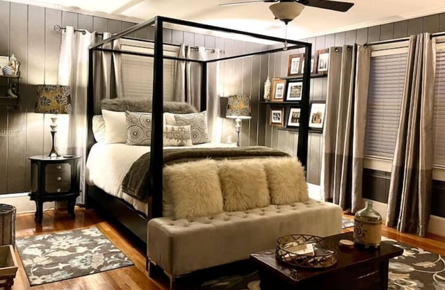 Comfy, cozy duplex apartment in downtown Easley