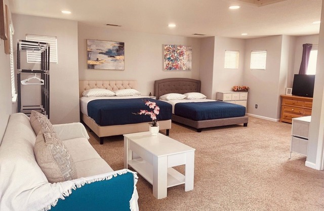 Comfy & Cozy Studio in nice & quiet area in Tracy .