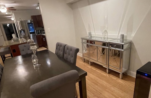 Comfy, Spacious Townhouse w/ Patio