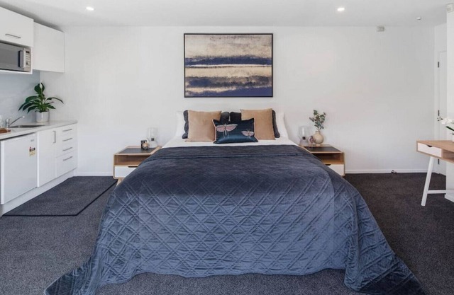 Comfy stylish Central Wellington studio