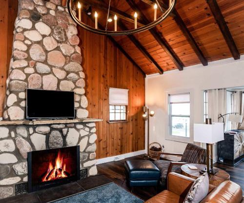 Como Cabin - Action Packed 4 BDR with Guest Home