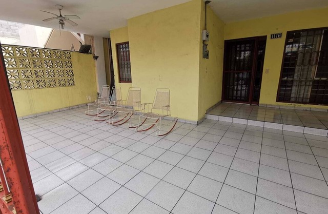 COMPLETE HOUSE LAS PUENTES 12 SECTOR