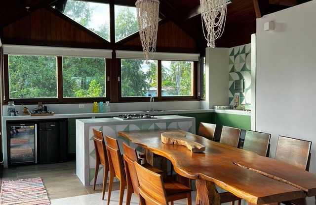 Complete beach house connected to nature 400m from the beach.