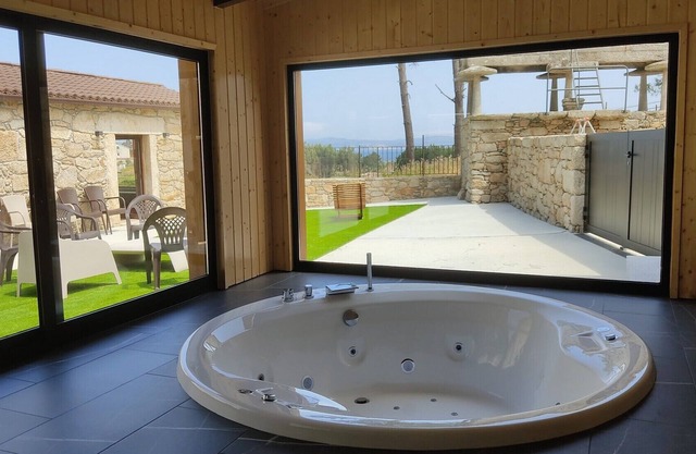 Complete House with the best of a rural environment and just 1km from the beach