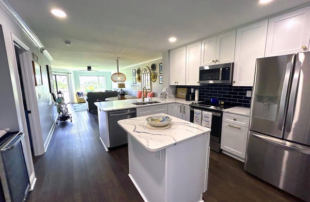 Completely remodeled 2023 1st Flr Oceanview Emerald Isle,3BR/3BA condo