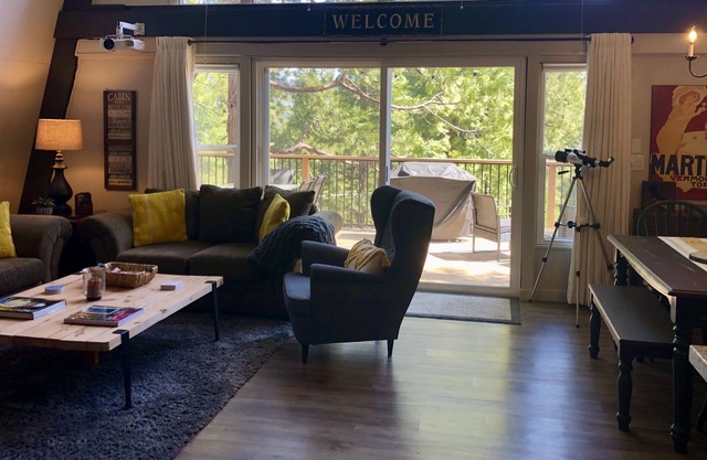 Completely updated cabin, 5 min to Pinecrest Lake, Starlink hi-speed internet