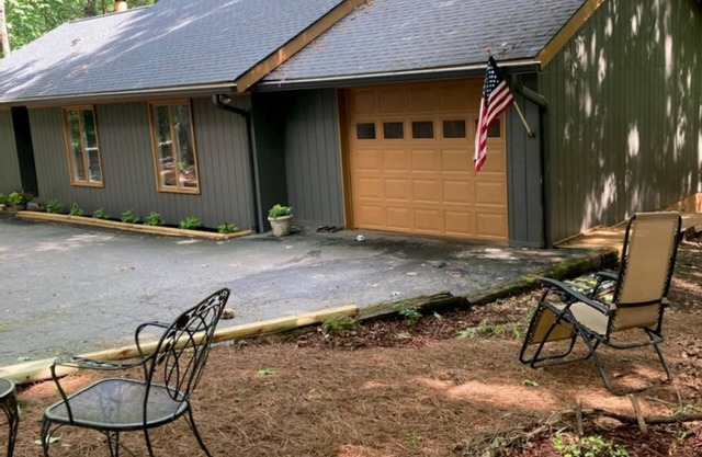 CONNESTEE FALLS NEAR TOWN OF BREVARD BLUE RIDGE MT. NEAR STATE PARKS.