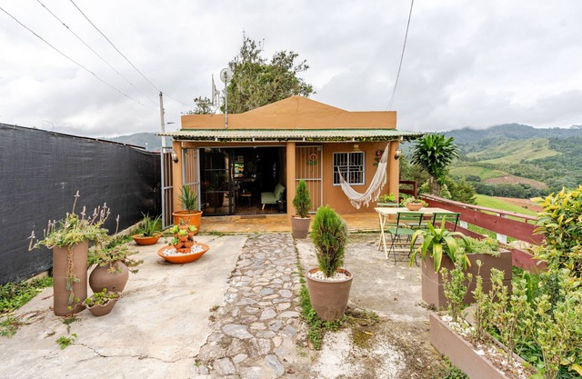 Constanza Beautiful cottage, Pet Friendly