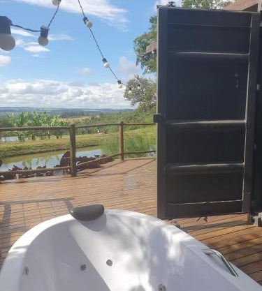 Container Beija-Flor com SPA e Cachoeira