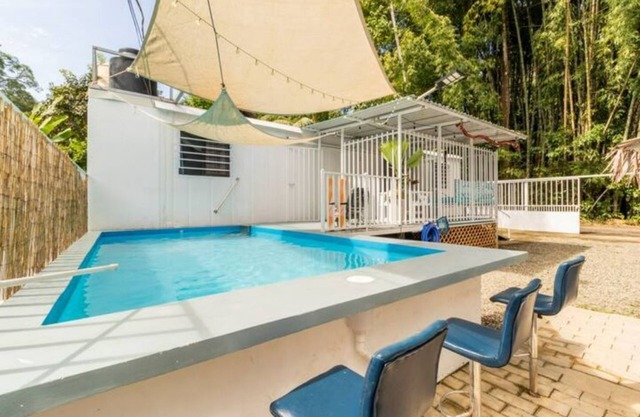 Container Pool House Manzanillo