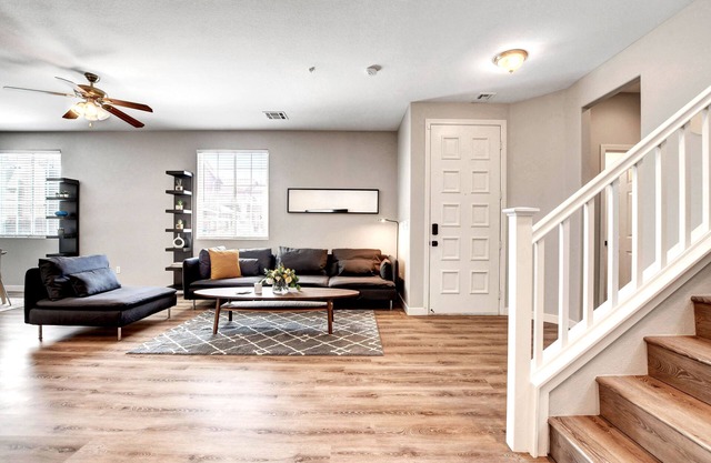 Contemporary 3BR House Near DT Summerlin – 3 Miles