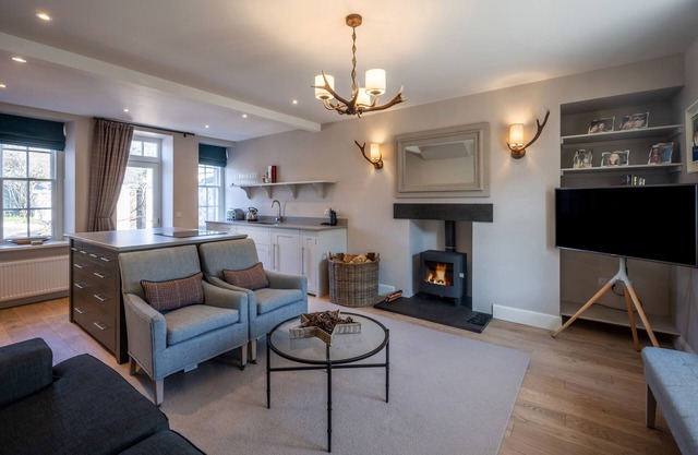 Contemporary Cottage in Ballater Village