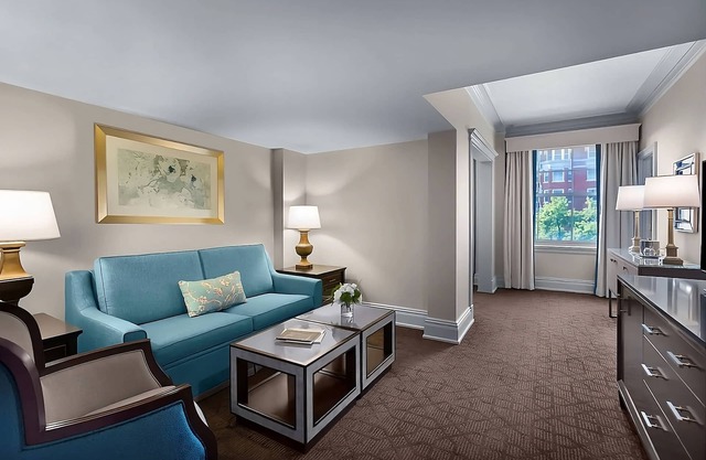 Contemporary Hotel in Central West End district! 2 Convenient Spaces Parking!