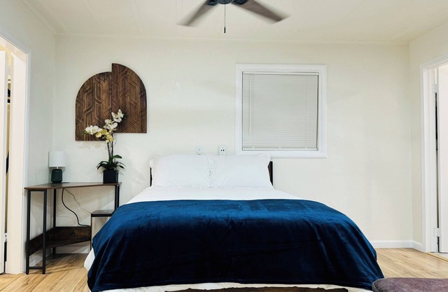 Contemporary Studio Near Mojave Aerospace Airport