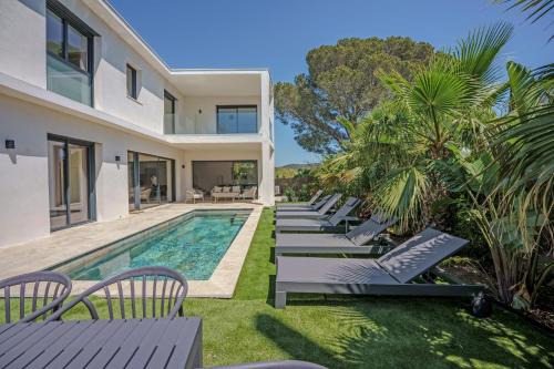 Contemporary Villa with Heated Pool Near Sea