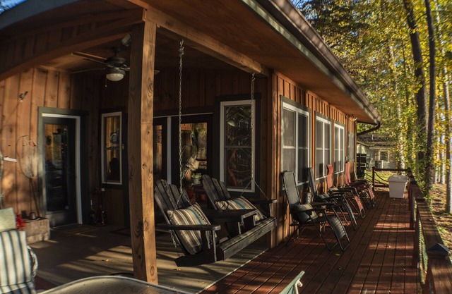 Contentment Cabin on Lake Hartwell